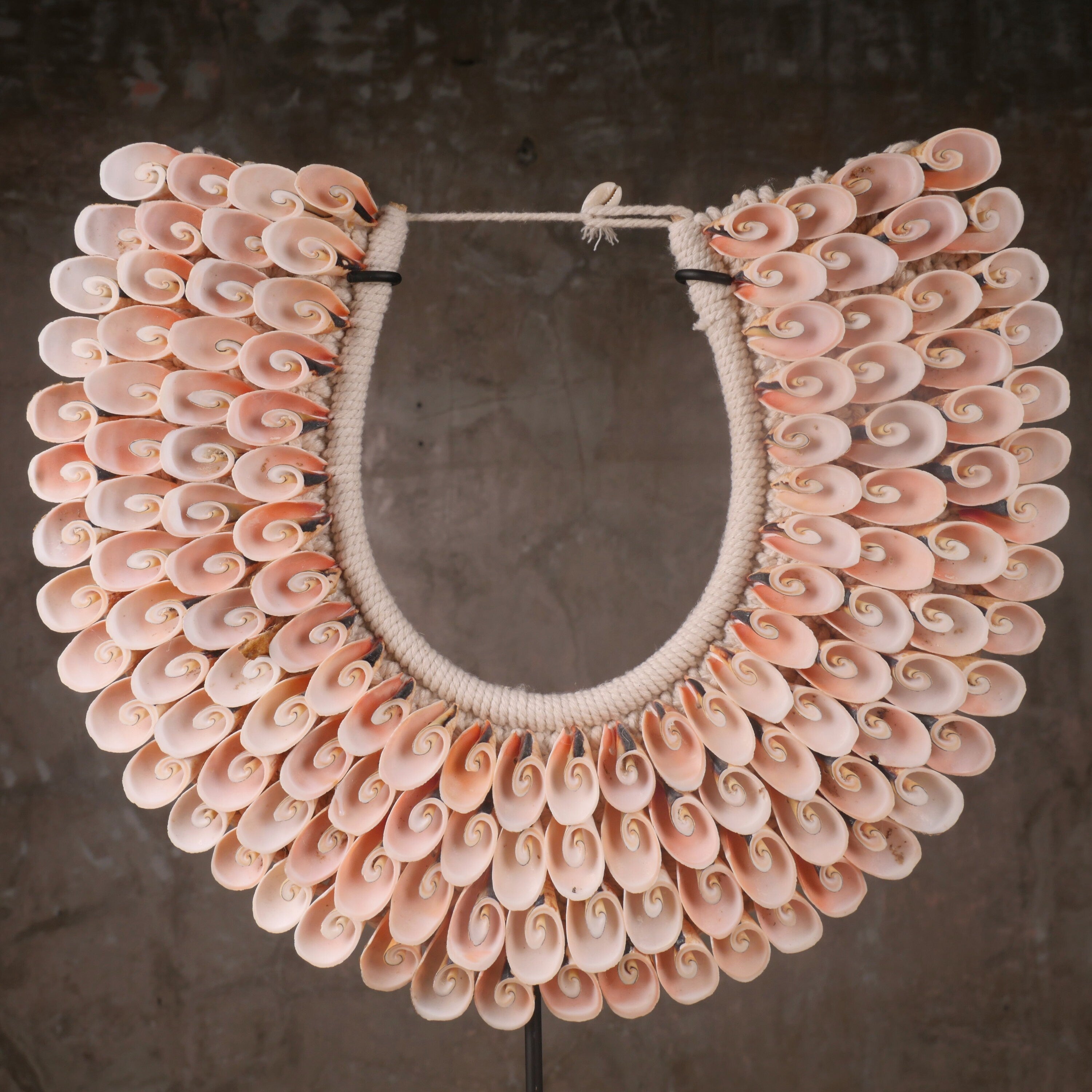 Papua Necklace - Pink shell necklace - Boho Interior - Sea Shell Necklace