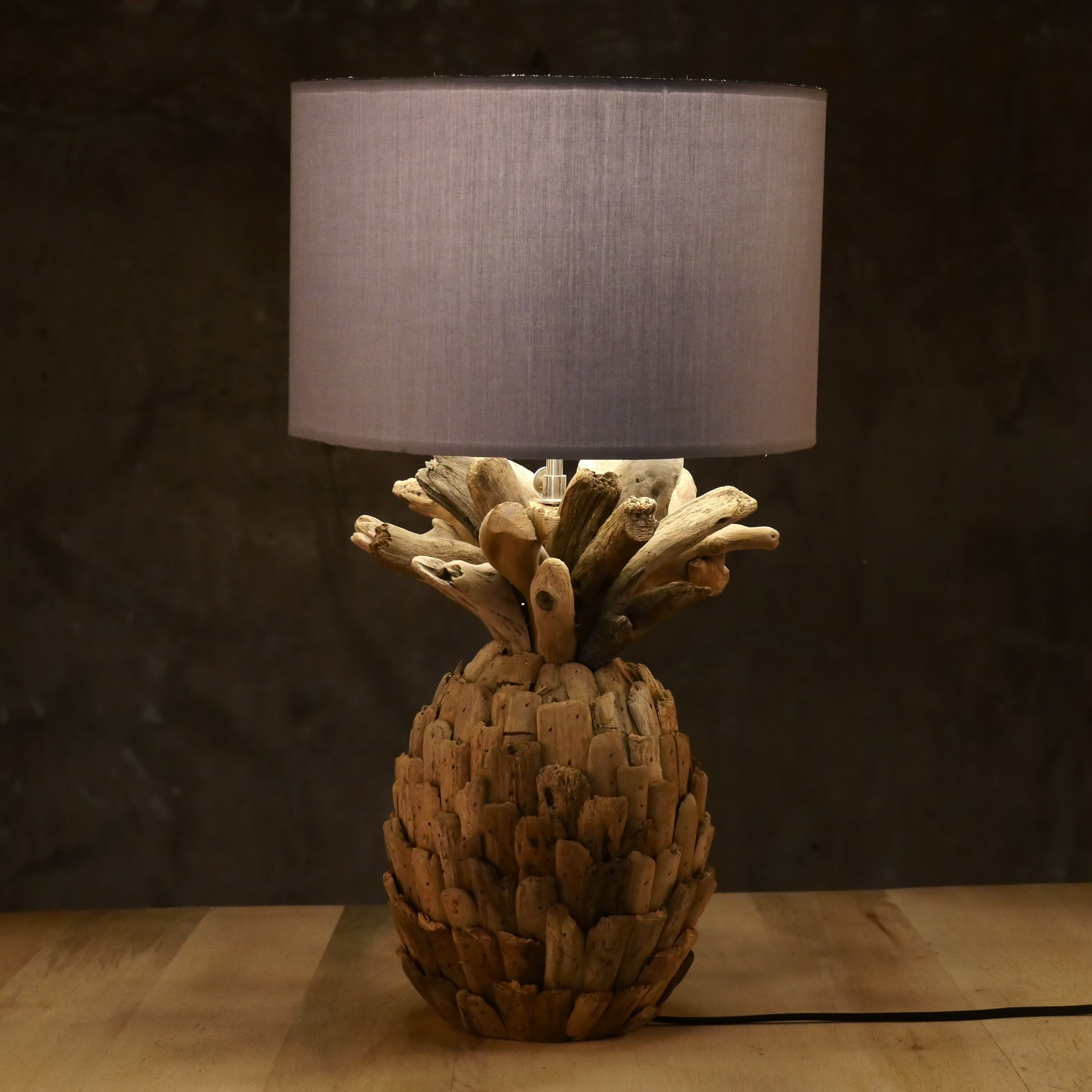 Driftwood Pineapple Table Lamp